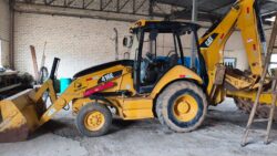 Retro escavadeira Cat 416E