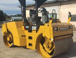 Rolo compactador CAT CB434d
