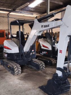Mini escavadeira Bobcat E32